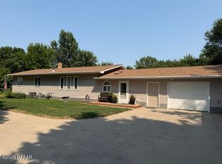 1692 Barrett Ave, Larimore, ND 58251