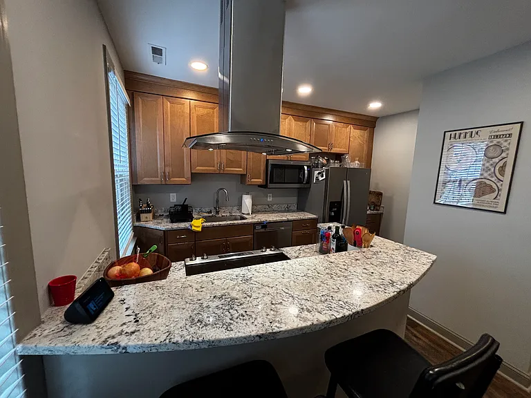 1220 King St #1 — Photo 13