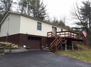 20 Eva Dr, East Greenbush, NY 12061