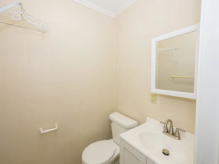 1033 Fairview Ave — Photo 5