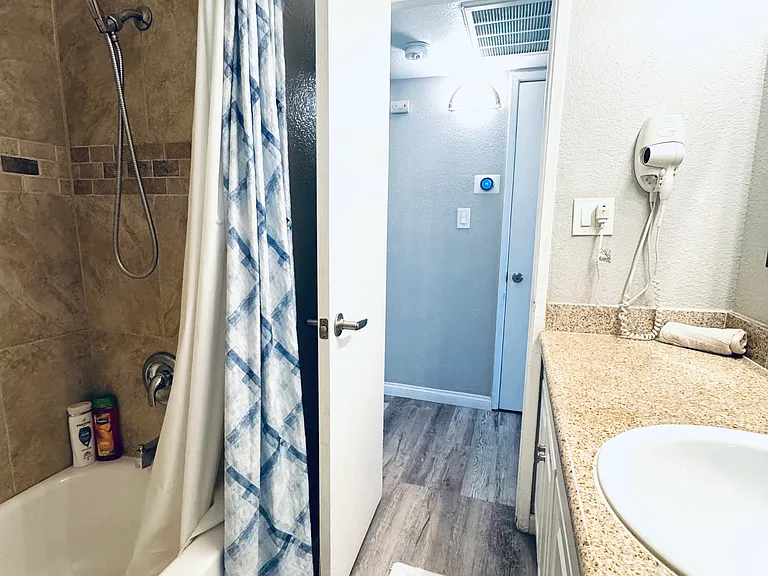 493 McKellar Cir #3 — Photo 7