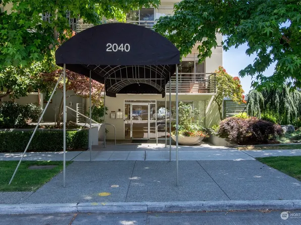 2040 43rd Avenue E #103, Seattle, WA 98102