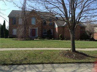 48567 Quail Run Dr S, Plymouth, MI 48170