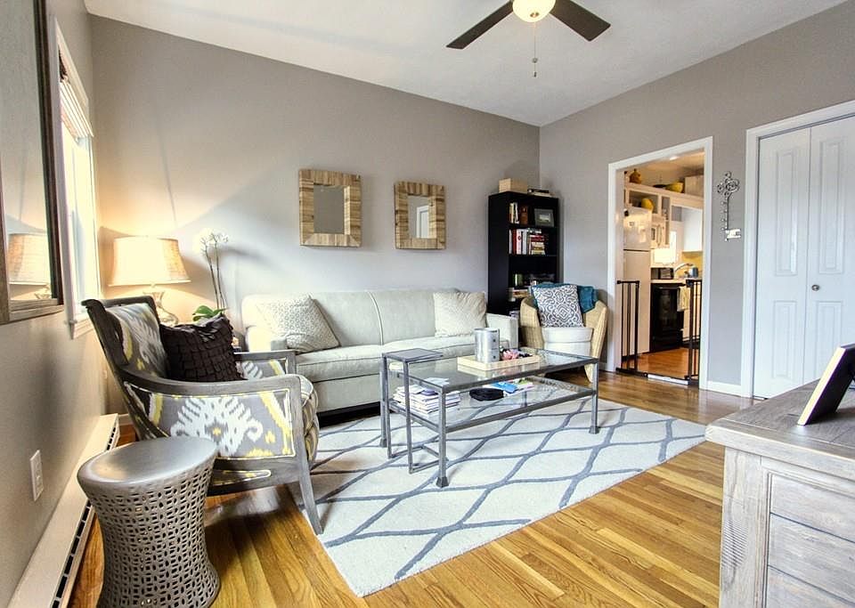 1st image of 370 Bunker Hill St APT 3