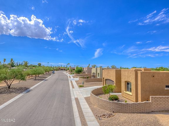 3rd image of 1497 N Ohana Pl