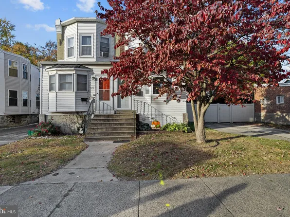 227 Cedar Ave, Holmes, PA 19043
