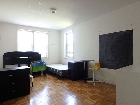 4th image of 2700 Henry Hudson Pkwy APT 2J