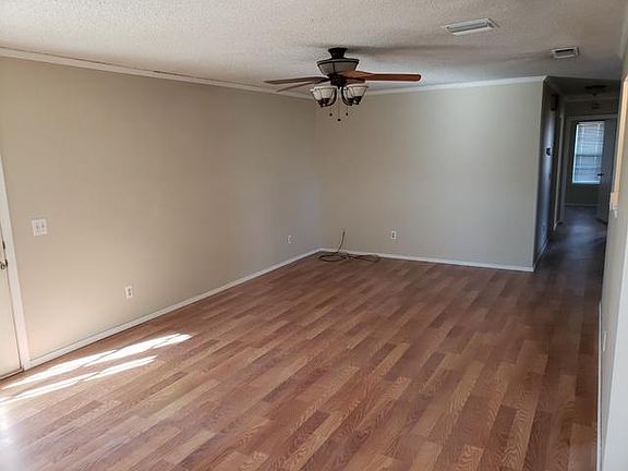 3rd image of 1 Mulberry Ln