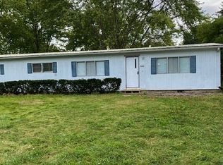 2203 Olen Dr, Mahomet, IL 61853