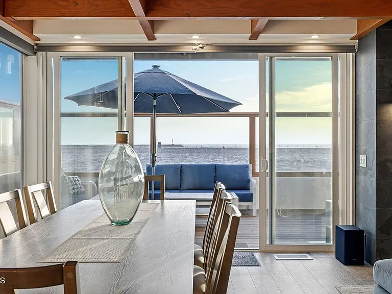 3373 Ocean Dr — Photo 23