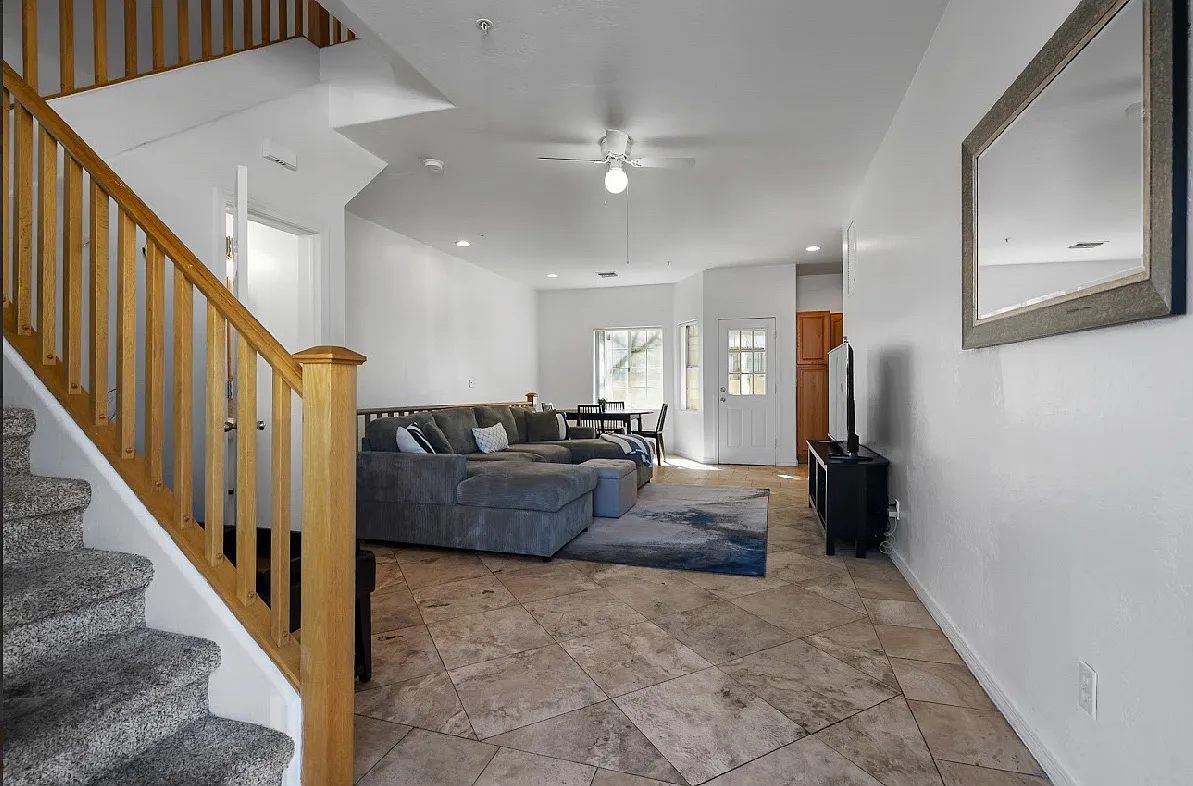 2016 S Hammond Dr — Photo 3