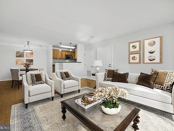 3rd image of 3175 Summit Square Dr #5-E12