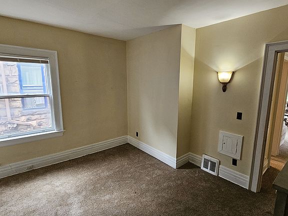 4th image of 419 Richmond Ave APT 2