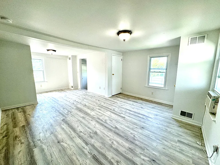 35 Lathrop Ave #3 — Photo 15