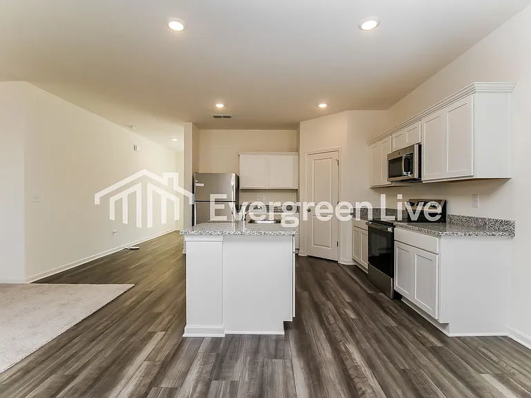 504 Otway Loop — Photo 4