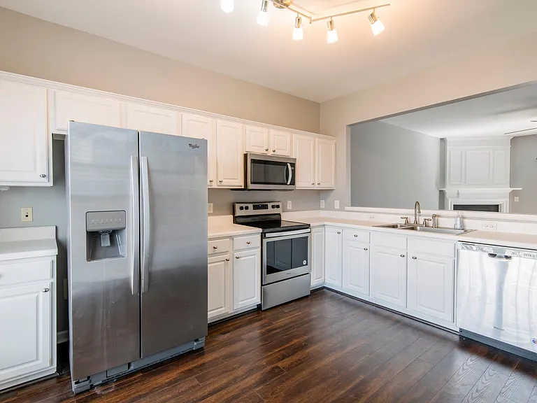 7000 Valerie Anne Dr — Photo 4