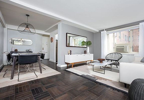 3rd image of 515 E 14th St APT 7D