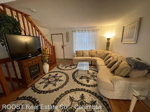 3rd image of 5095 Singleton Dr