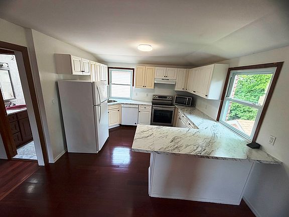 4th image of 251-24 57th Ave Floor 2
