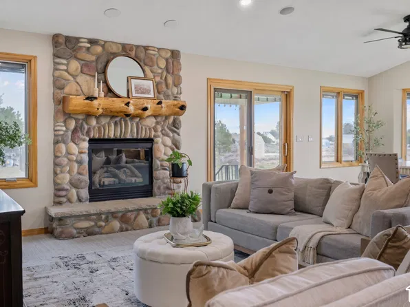2203 E Cedar Fort Dr N, Eagle Mountain, UT 84005