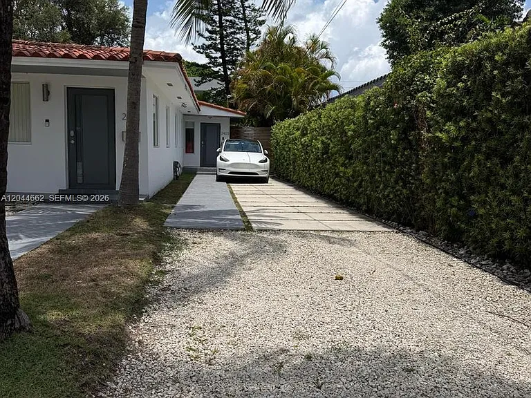 2401 SW 16th Ct — Photo 36