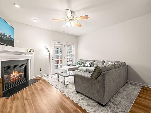 4th image of 2806 Wyntercrest Ln