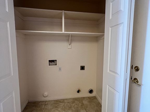 5th image of 9908 Pavilion Dr
