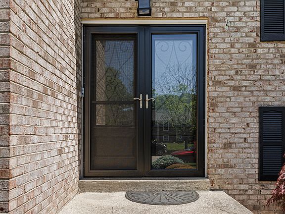 3rd image of 2037 Fort Harrods Dr
