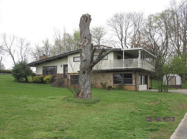 1st image of 1003 Houston Dr