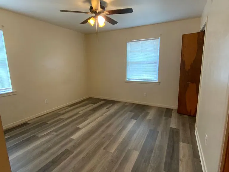 712 Alexander St — Photo 8