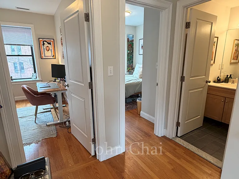 3 Sutherland Rd #2 — Photo 35