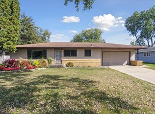 211 Mohawk Rd, Janesville, WI 53545