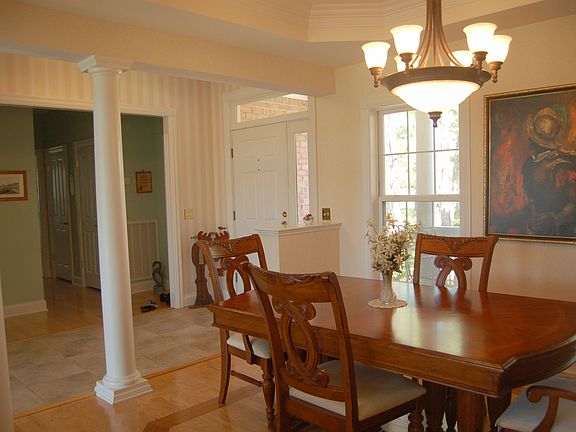 5th image of 3219 Saint Andrews Cir SE