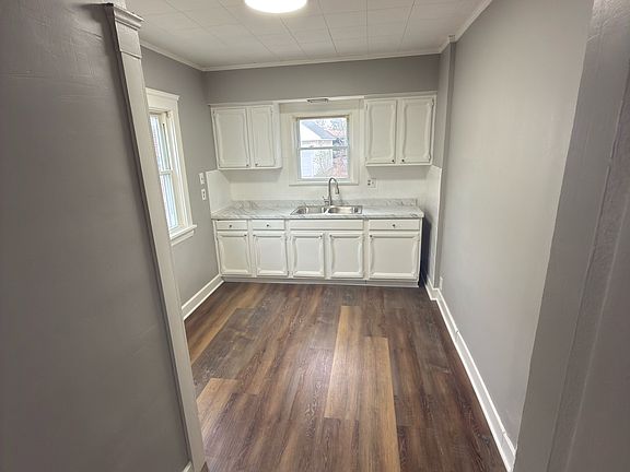 5th image of 65 E Grace St