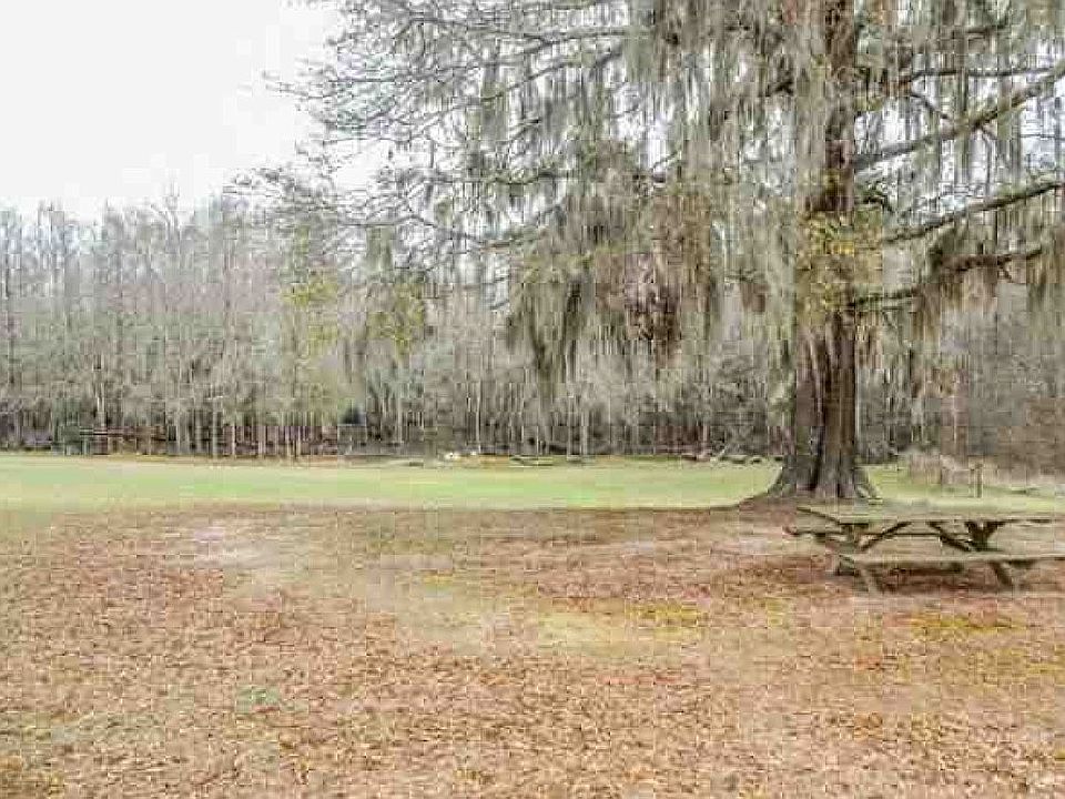 1st image of 127 Cypress Ln
