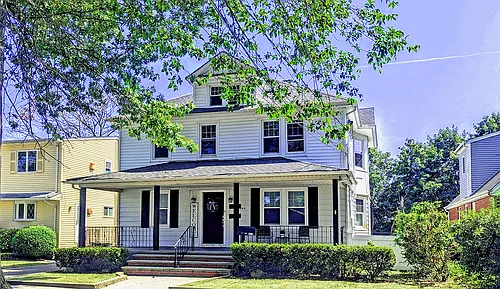 344 Roslyn Ave #2 Photo 1