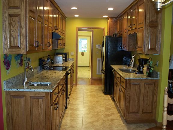 galley kitchen