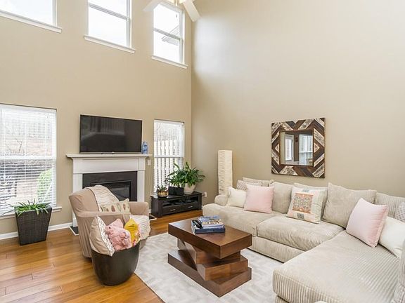 5th image of 488 Mountain View Ln