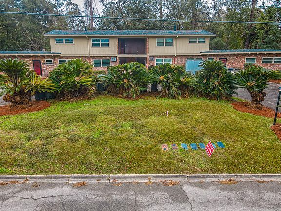2nd image of 305 Broward St APT 1
