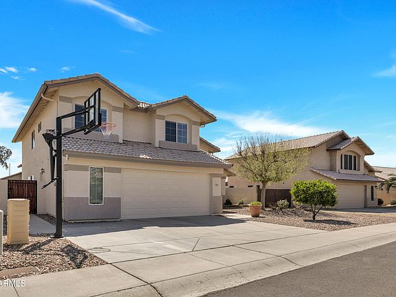 3rd image of 5611 W BLACKHAWK Drive