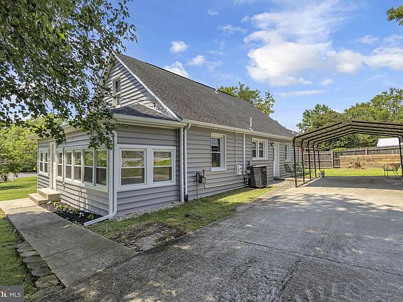 2nd image of 10800 Livingston Rd