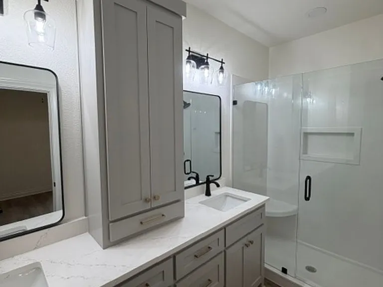 303 Live Oak St — Photo 15