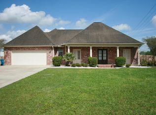 1004 Oak Lake Dr, Breaux Bridge, LA 70517