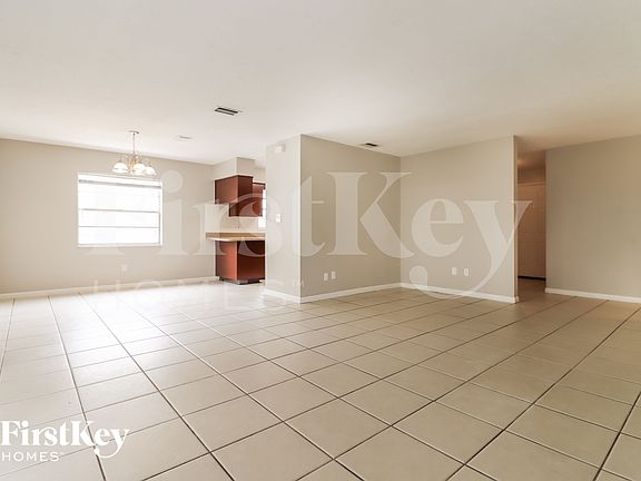 4th image of 10508 N Dixon Ave