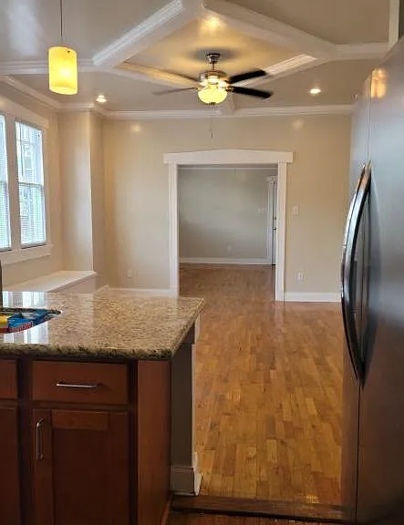 2136 Robert St — Photo 11
