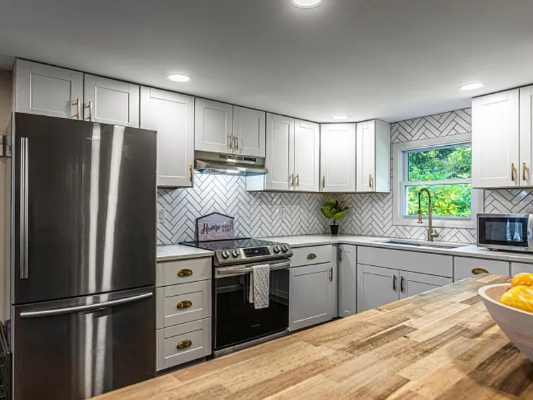 22 Mulberry St — Photo 11