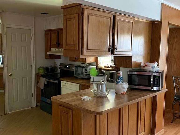 4th image of 730 Vernon Ave