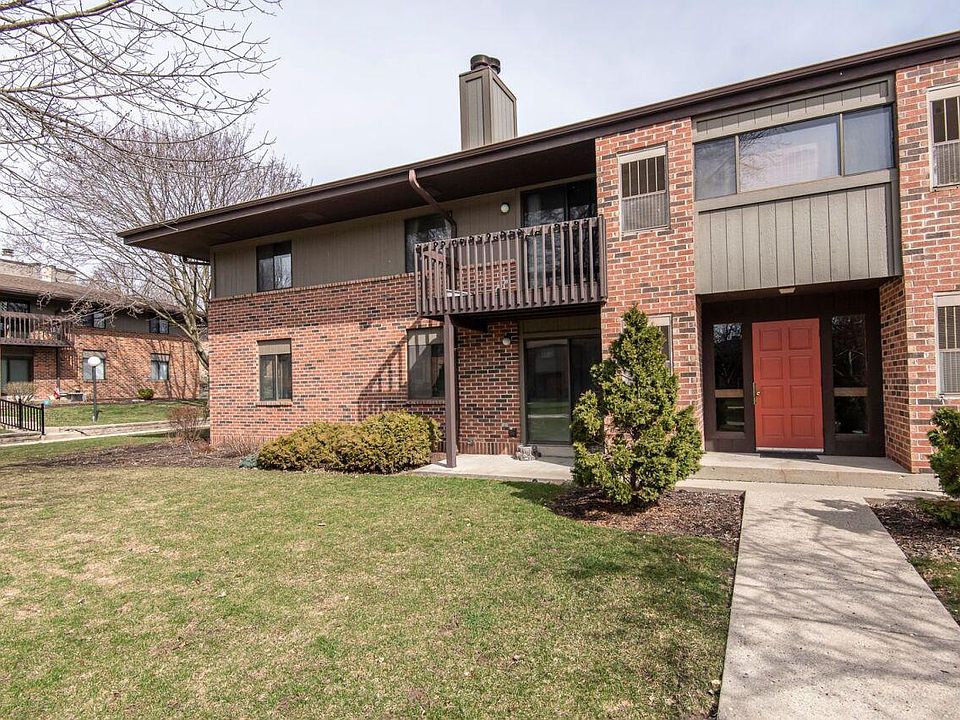 Pewaukee Park Hills Condominiums 388 Park Hill Dr Pewaukee WI Zillow