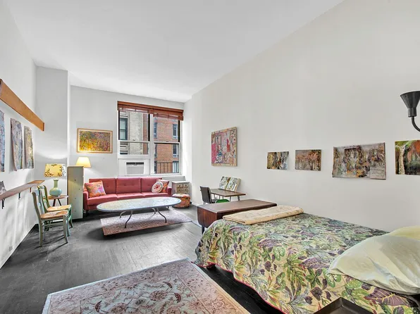 23 Waverly Pl APT 4W, New York, NY 10003