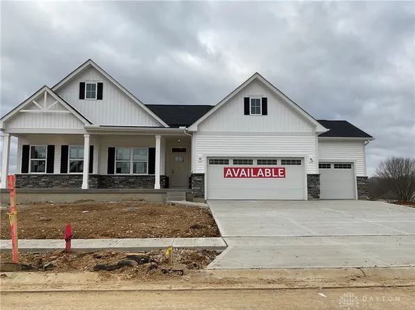 1041 Eastland Dr, Xenia, OH 45385